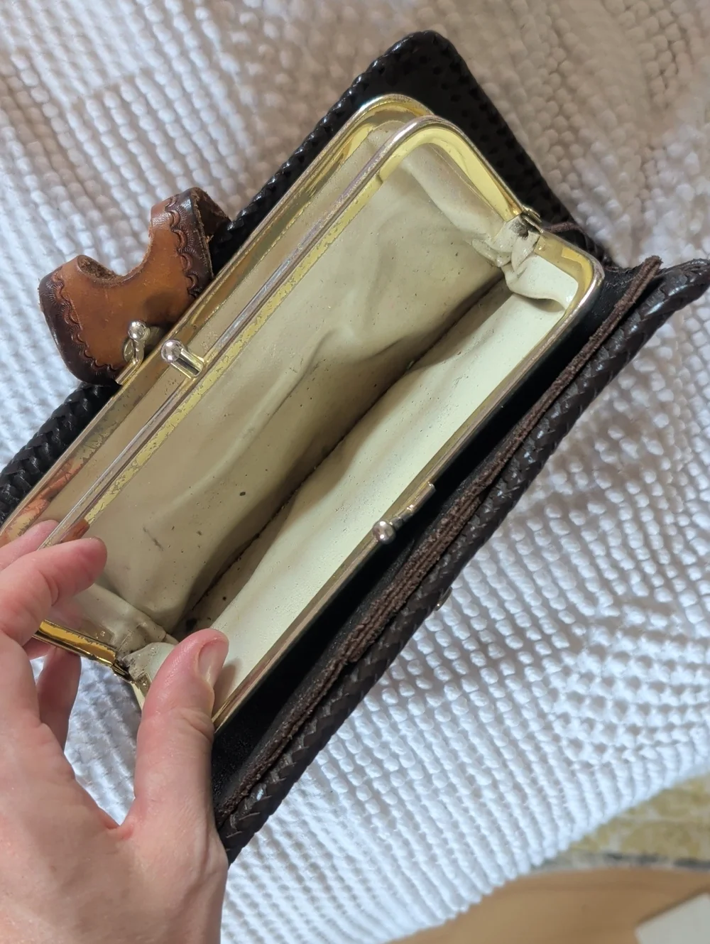Vintage Tooled Floral Leather Wallet - Brown & Tan